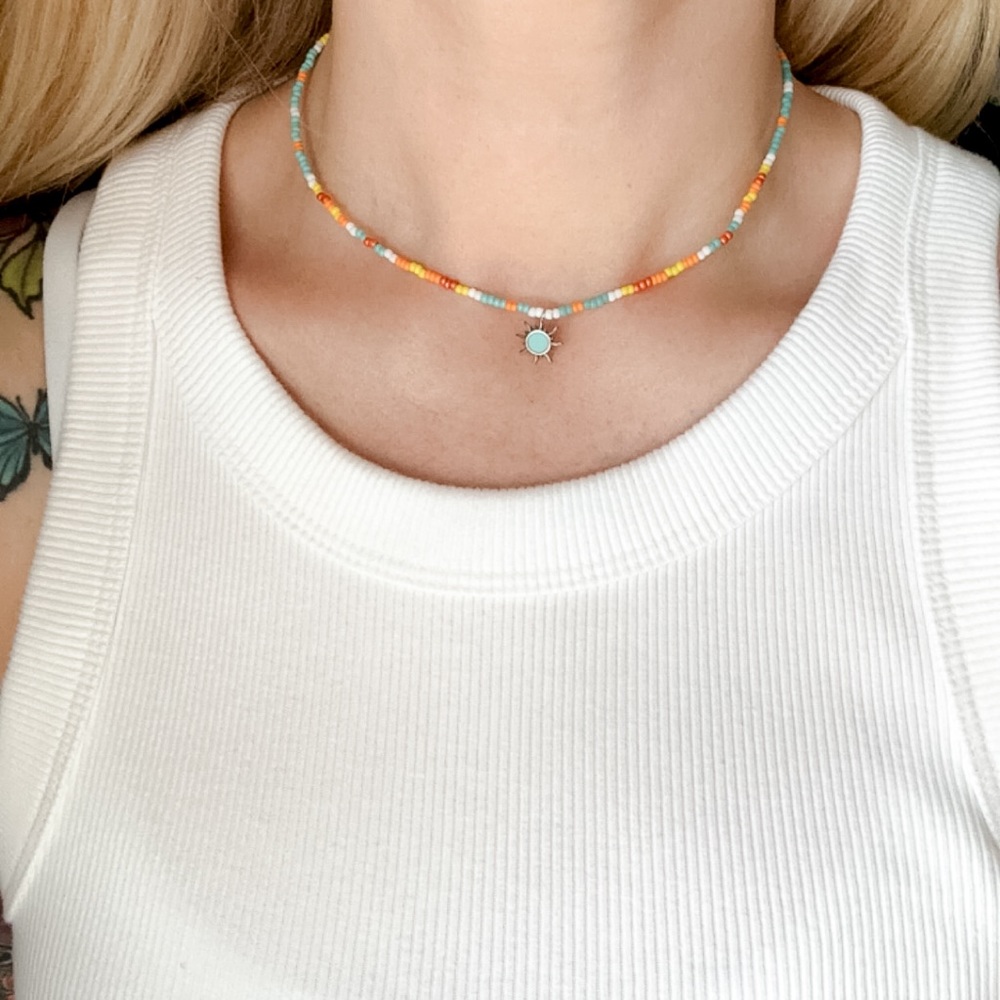 PURA VIDA | Choker Boho Colorful Beaded Necklace with Turquoise Sun Charm